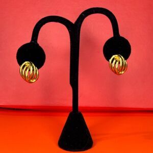 Classic Women’s Earrings.  Gold Color